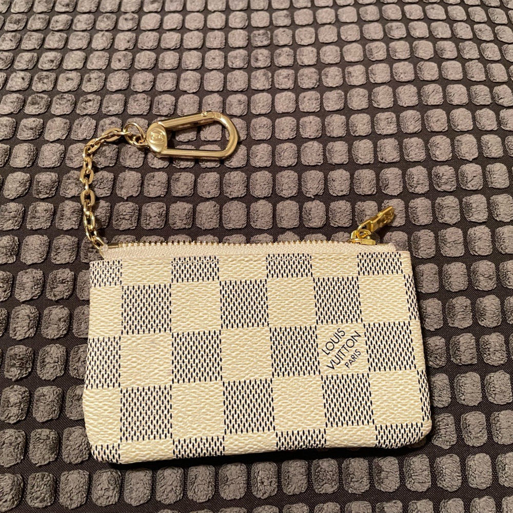 Card holder and key white checkered